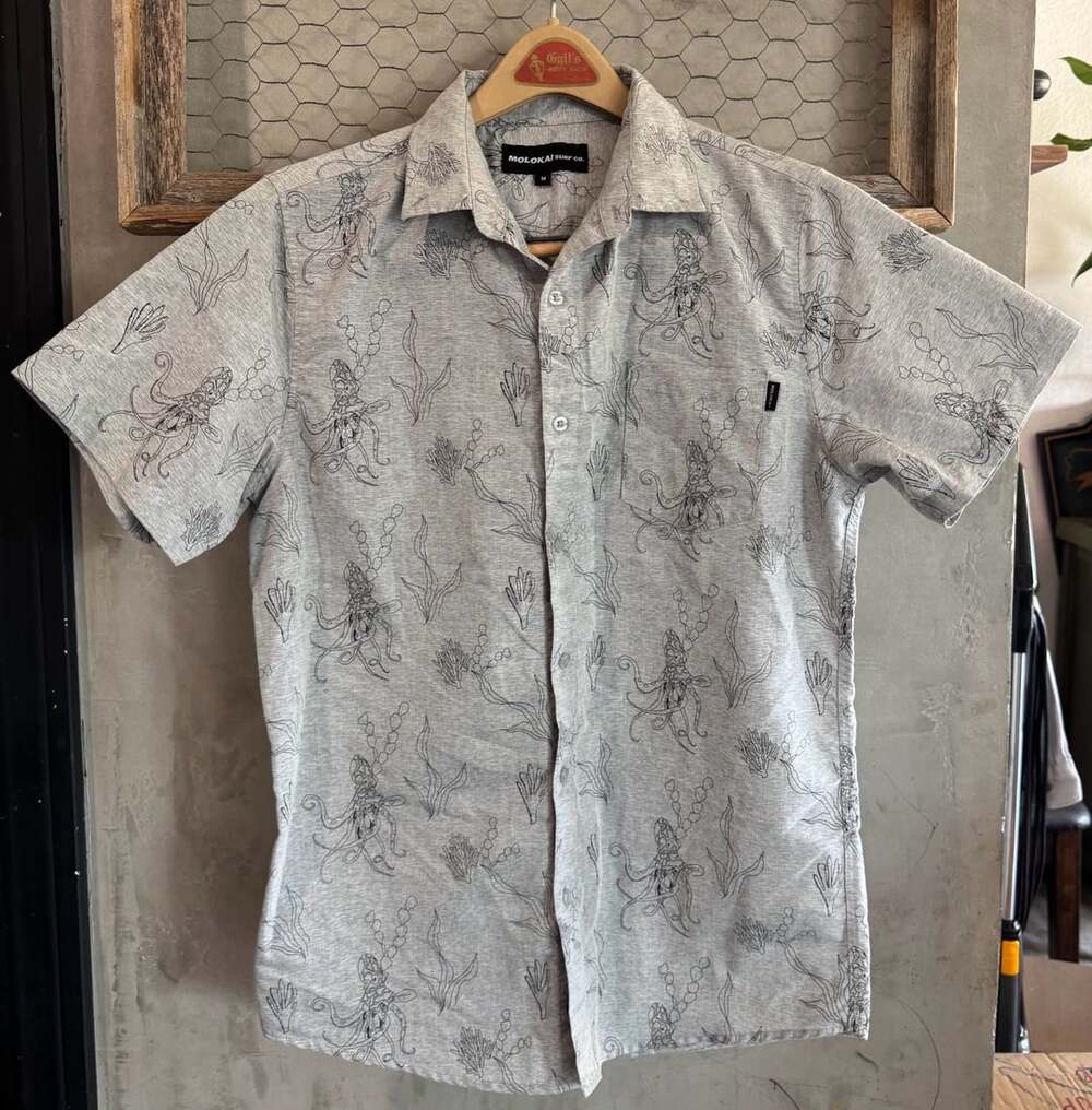 Molokai Surf Co Short Sleeve Button Down Shirt Size M Gray Octopus Theme